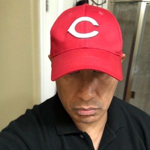 Men’s Cincinnati Reds Ball cap w/back Velcro